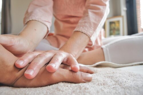 thai hand massage